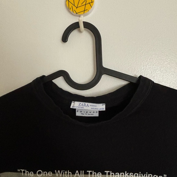 Friends T-shirt - Picture 3 of 3